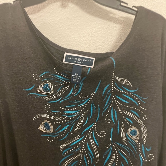 Karen Scott Plus Size 3X Gray Top Peacock Feather Graphic Embellished Bling top - Picture 2 of 15